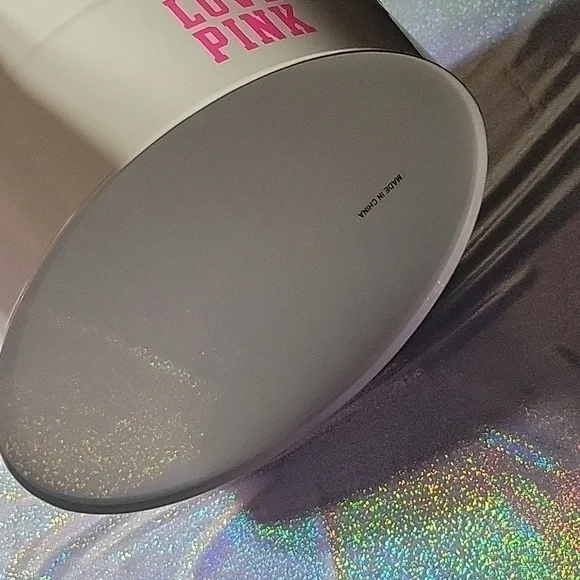 RARE Htf VS Pink Metal Bin Tote Tub Display/ Prop - Picture 5 of 12